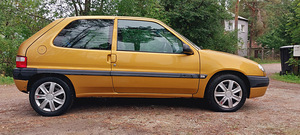 Citroën Saxo (3 фото из 6)