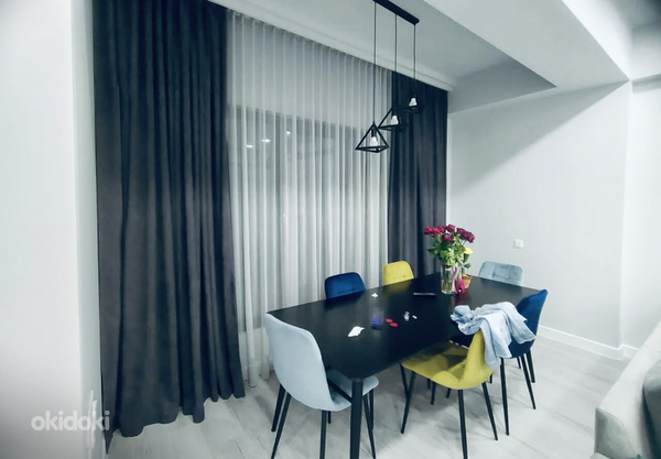 Երեքհարկանի տուն Ավանում (20)