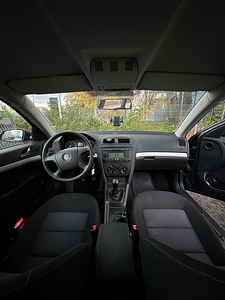 Skoda Octavia 1,6 (8 foto / 12)