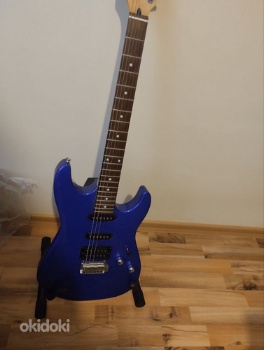 Müüa Fender Squier Showmaster kitarr, kasutatud, kaasas kott