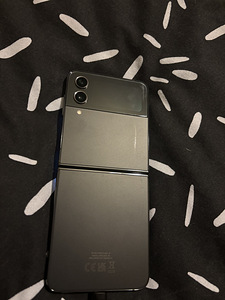Продам Samsung Z flip4 128GB (5 фото из 5)