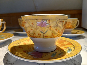 Teetassid SV Trade Mark Fine porcelain Japan Original 24ct g (1 foto / 3)