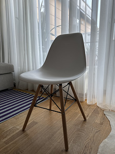 Tool (Eames DSW stiilis) (1 foto / 2)