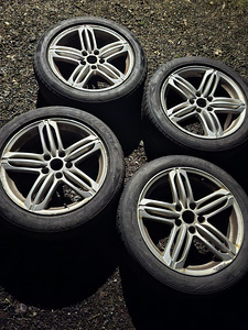 5X112 17" литые диски Audi VW с шинами (1 фото из 6)