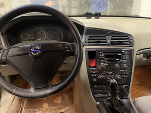 Volvo s60 (9 фото из 11)