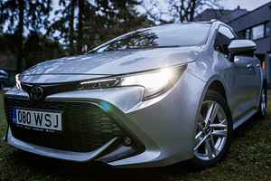 Toyota Corolla TS 1,2 Turbo Multidrive S Activ (1 foto / 10)