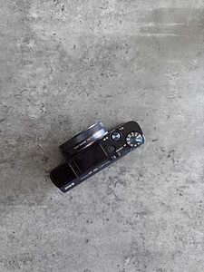 Sony RX 100 VII (2 foto / 4)