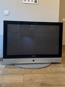 SAMSUNG (42”) 2005 (1 foto / 3)