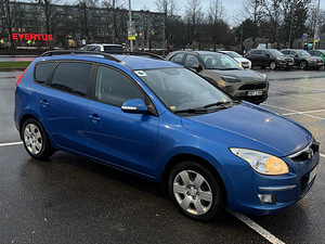 HYUNDAI I30CW 2.0 (2 foto / 12)