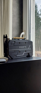 Gigabyte gforce GTX 1660 ti (2 foto / 3)