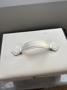 Шкатулка для украшений маленькая 26 x 18 x 17 см белая (2 фото из 4)