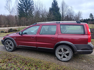 Volvo XC70 (2 фото из 13)