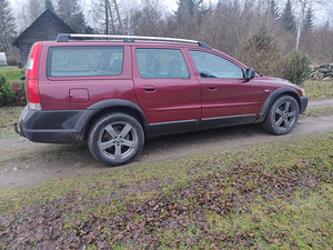 Volvo XC70 (3 фото из 13)