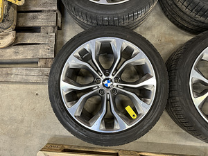 BMW X6, X5 оригинальные диски R20 с шинами (5 фото из 10)