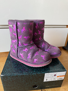 Talvesaapad UGG 32 (2 foto / 4)