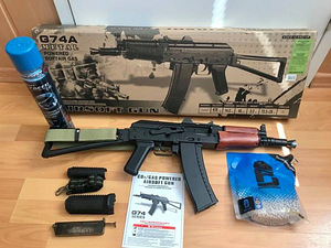 Relva replika (CO2-Gas powered airsoft gun) (1 foto / 4)