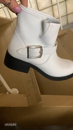 Новые кожаные белые ботинки р.38 ( Италия ) (фото #1)