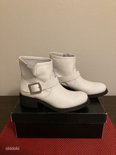 Новые кожаные белые ботинки р.38 ( Италия ) (фото #2)
