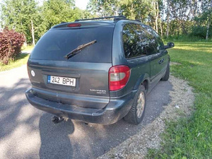 Chrysler voyager (2 фото из 2)