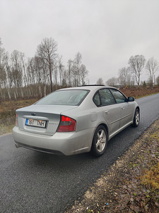 Subaru Legacy 2.0 manu (3 foto / 11)