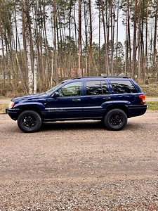 Jeep grand Cherokee (4 foto / 14)