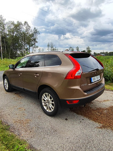 Продается Volvo XC60, 2009, 2.4 (2 фото из 10)