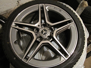 AMG Оригинальные диски ET 49 Mercedes-Benz 225/40R18 (3 фото из 10)