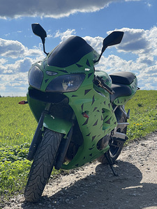 Продается Kawasaki zx-6r (5 фото из 7)