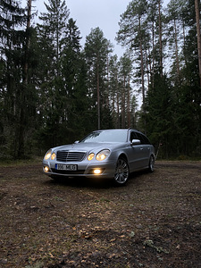Mercedes Benz E280 2006 (2 foto / 4)