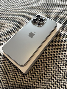 iPhone 15 pro max 256gb Natural Titanium (1 foto / 10)