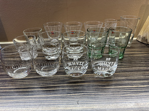 Collection of branded bar glasses (beer / whisky / shot glas (6 foto / 9)