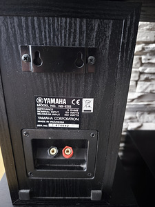 Yamaha põranda kõlarid +surround (9 foto / 9)