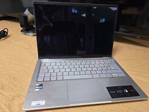 Acer Swift 3 SF314-71 – OLED-ekraaniga (2 foto / 7)