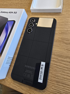 Samsung Galaxy A54 5G – 8 GB RAM, 128 GB, must (3 foto / 3)