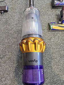 Dyson V15 Detect Absolute – juhtmeta tolmuimeja (6 foto / 7)