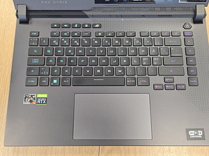 ASUS ROG Strix G15 G513QR – RTX 3070, 300 Hz (3 foto / 8)
