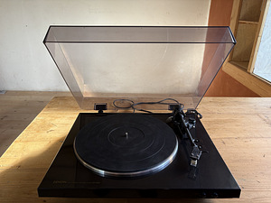 Vinüülplaadimängija Denon DP-300F (2 foto / 4)