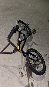 BMX велосипед фирмы Haro с прочной рамой (2 фото из 4)