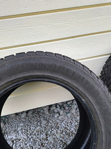 Nokian Hakkapeliitta 215/55/R16 (3 foto / 8)