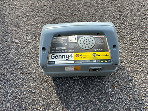 Genny4 Signaaligeneraator + adapter (1 foto / 2)