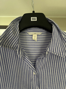 H&M helesinine triiksärk, size XS-S (3 foto / 3)