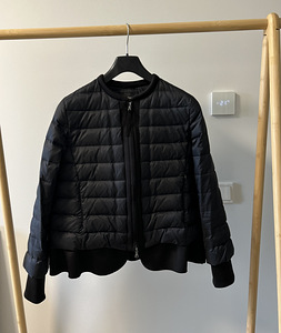Emporio Armani naiste jope (1 foto / 5)