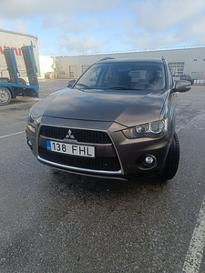 Mitsubishi outlander 2011 (3 foto / 11)