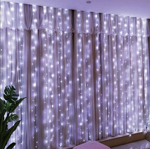 3 meetrine LED-tulukestega kardin 300 LED lambiga (2 foto / 3)