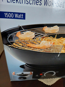 Wok-pann koos elektripliidiga (1 foto / 6)