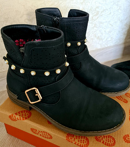 Skechers poolsaapad, suurus 33 (1 foto / 3)