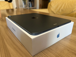 iPad Air 2022 Синий (3 фото из 7)