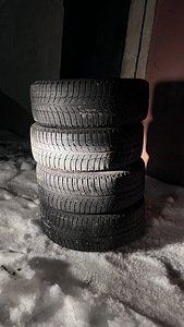 Audi шины+диски 205/55 R16 оригинал 4 шт (2 фото из 3)