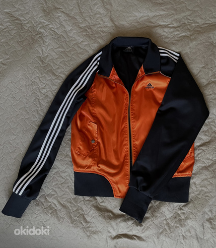 Adidase tuulejope