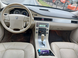 Volvo xc70 (7 фото из 9)